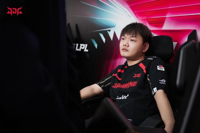 来自单一的 来自单一的