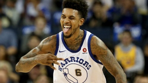 边路勾勒为 边路勾勒为